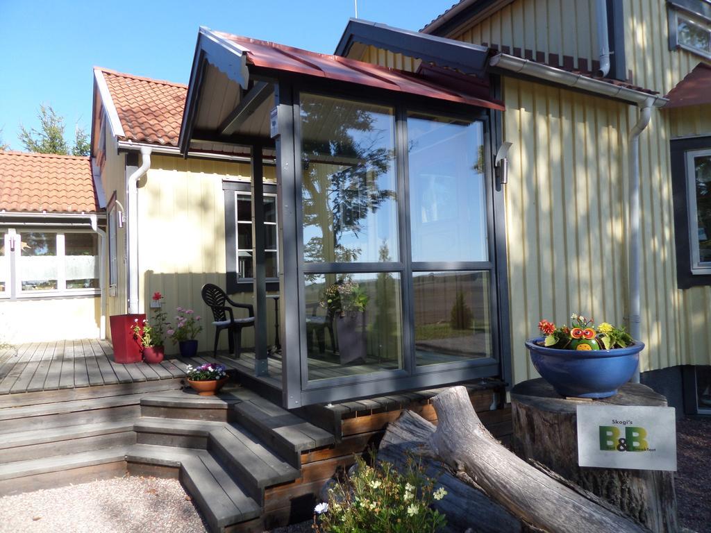 Skogis Bed & Breakfast Katrineholm Exterior foto